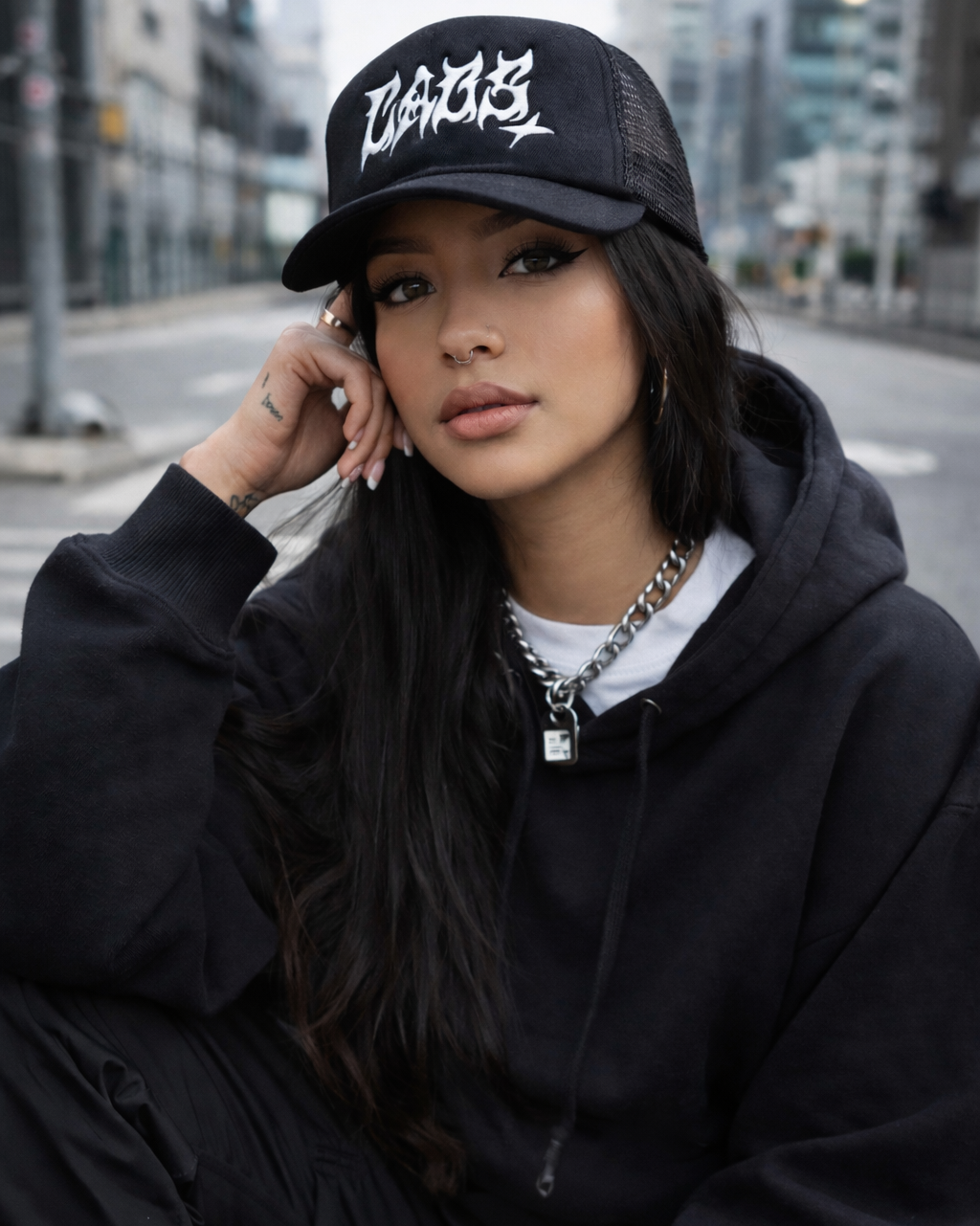 BLACK TRUCKER CAP